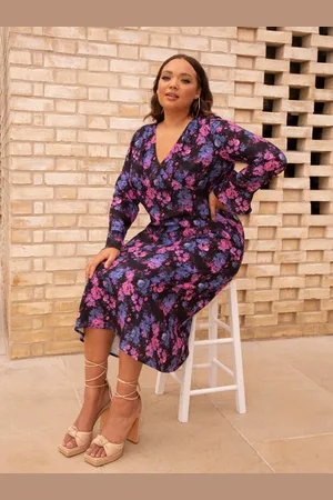 Chi Chi London Womens Plus Size Long Sleeve V Neck Floral Print Midi Dress in - Size 22 UK