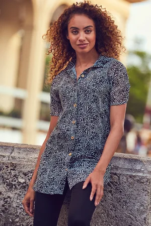 Sosandar Womens & White Animal Print Longline Shirt - Size 6 UK