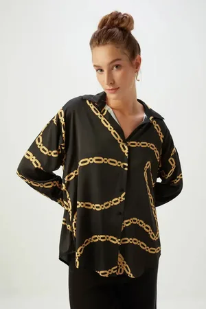 Gusto Womens Printed Satin Shirt in - Size Medium