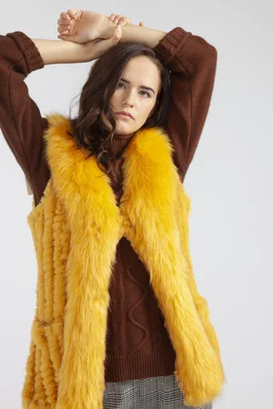 Jayley Womens Hand Knitted Luxury Faux Fur Gilet with Suede Base - Silk - One Size