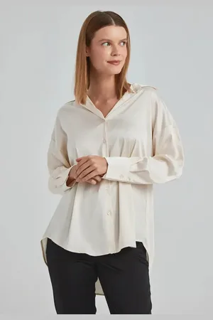 Gusto Womens Relaxed Fit Satin Shirt in - Size X-Small