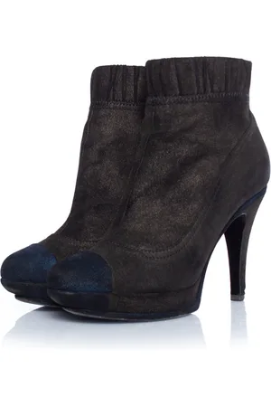 CHANEL Pre-owned Womens suede boots - Size EU 40