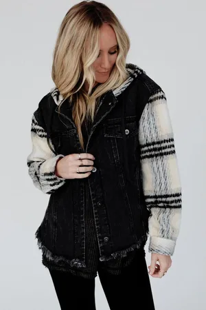 Azura Exchange Womens Plaid Sleeve Frayed Hem Hooded Denim Jacket Cotton - Size Small