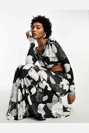 DAY 6 Womens twist front cropped top co-ord in black rose print-Multi - - Size X-Small