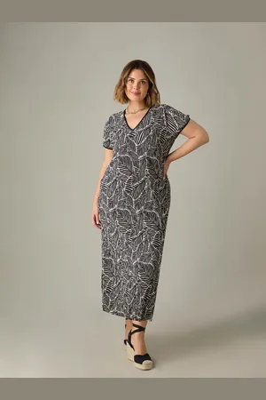 Live Unlimited London Womens Mono Leaf Print Plisse Maxi Dress - - Size 12 UK