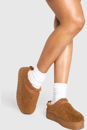 Boohoo Womens Borg Embroidered Platform Cosy Mules - - Size UK 4