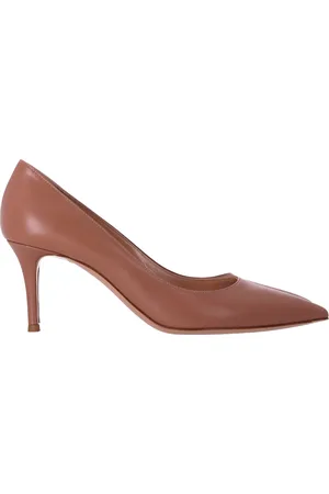 Gianvito Rossi Pre-owned Womens 70 Pointed Pumps in Nude Leather - Leather (archived) - Size UK 6