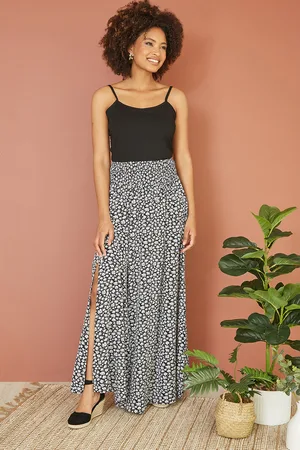 Mela Womens Daisy Print Ruched Waist Maxi Skirt With Split Hem - Size Small