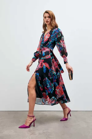 Gusto Womens Wrapped Cut Long Dress in - Size Small