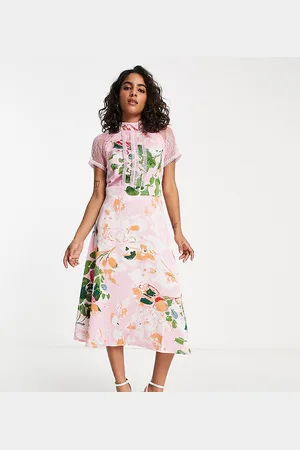 Liquorish Womens Petite a line lace detail midi dress in floral-Multi - - Size 6 UK