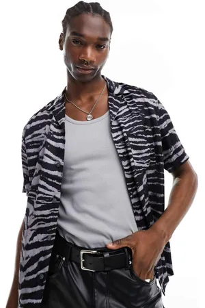 AllSaints Mens AllSaints Cubs short sleeve graphic shirt in zebra print- - Size X-Large