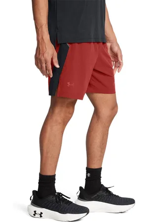 Under Armour Mens Launch Elite 7 inch Shorts in - Size Small