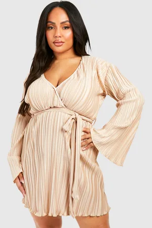 Boohoo Womens Plus Wide Plisse Flared Sleeve Skater Dress - - Size 28 UK