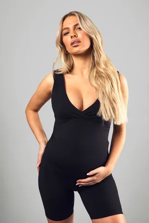 Boohoo Womens Maternity Supersoft Sculpt V Neck Longline Top - - Size 14 UK