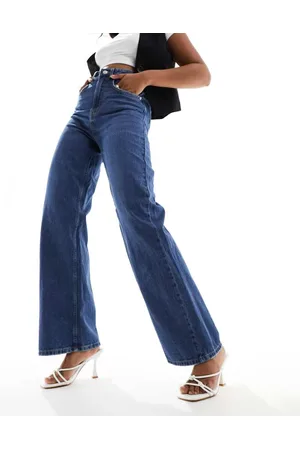 VERO MODA Womens wide leg jeans with rose print in dark denim - Size 28W/32L