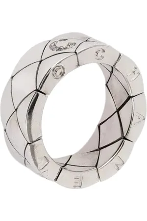 CHANEL Pre-owned Womens Quilted Ring in 18K White Gold - - One Size