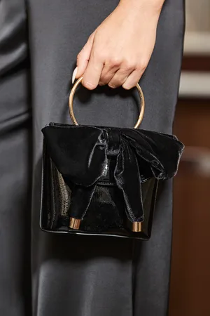 Sosandar Womens Velvet Bow Detail Bag - One Size