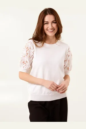 Blue Vanilla Womens Embroidered Sleeve Top - - Size Small/Medium