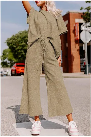 Azura Exchange Womens Pale Khaki Textured Loose Fit T Shirt and Drawstring Pants Set - - Size Small