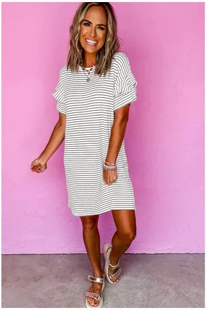 Azura Exchange Womens Stripe Ruffled Short Sleeve Crew Neck T Shirt Shift Mini Dress - Size Medium