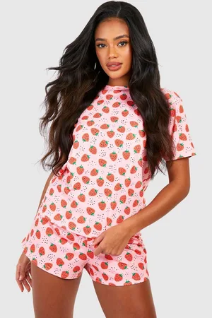 Boohoo Womens Strawberry Print Short Sleeve T-Shirt & Shorts Pyjama Set - - Size 14 UK