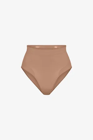 SKIMS Womens Sculpting Mid-Rise Stretch-Woven Briefs