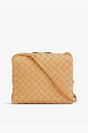 Bottega Veneta Womens Loop Intrecciato Leather Cross-Body Bag