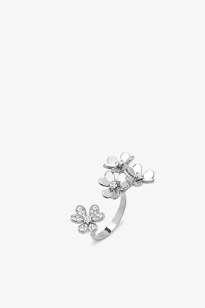 Van cleef Frivole Between The Finger and Diamond Ring