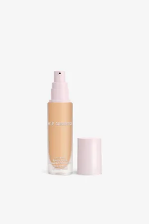 Kylie BY Kylie Jenner Power Plush Long-Wear Foundation 30ml