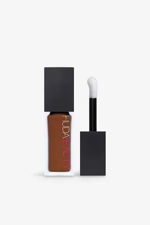 HUDA BEAUTY Fauxfilter Luminous Matte Liquid Concealer 9ml