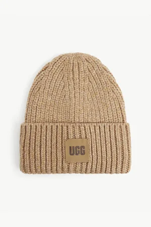 UGG Womens Logo-Patch Knitted Beanie Hat