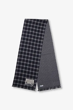 Burberry Mens Reversible Check-Pattern Cashmere Knitted Scarf