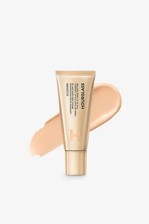 Hourglass Illusion Luminous Glow Foundation