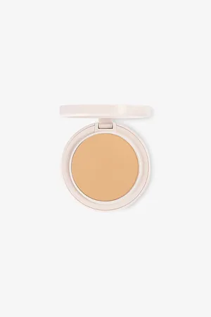 Kylie BY Kylie Jenner Natural Blur Powder Foundation 10g