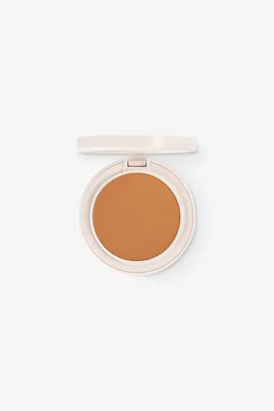 Kylie BY Kylie Jenner Natural Blur Powder Foundation 10g