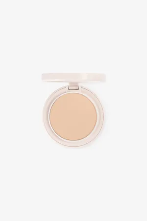 Kylie BY Kylie Jenner Natural Blur Powder Foundation 10g