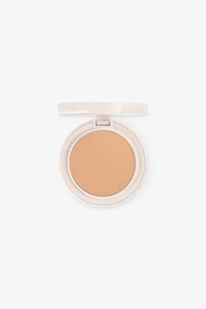 Kylie BY Kylie Jenner Natural Blur Powder Foundation 10g