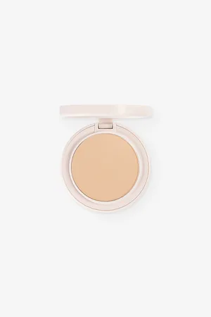 Kylie BY Kylie Jenner Natural Blur Powder Foundation 10g
