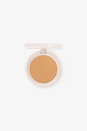 Kylie BY Kylie Jenner Natural Blur Powder Foundation 10g
