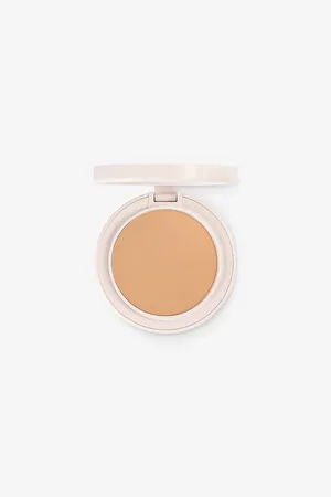 Kylie BY Kylie Jenner Natural Blur Powder Foundation 10g