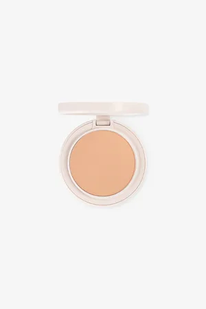 Kylie BY Kylie Jenner Natural Blur Powder Foundation 10g