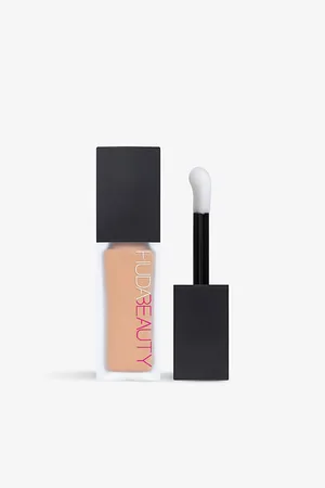 HUDA BEAUTY Fauxfilter Luminous Matte Liquid Concealer 9ml