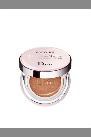 Dior Capture Dreamskin Moist & Perfect Cushion Foundation SPF 50