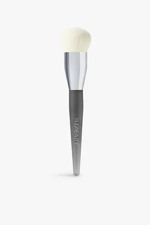 HUDA BEAUTY Easy Blur Brush
