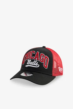 New Era Mens 9Forty Chicago Bulls Nba Script Cotton and Mesh Trucker Cap
