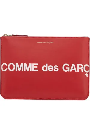 Comme des Garçons Calfskin wallet with large logo and zip closure - OS