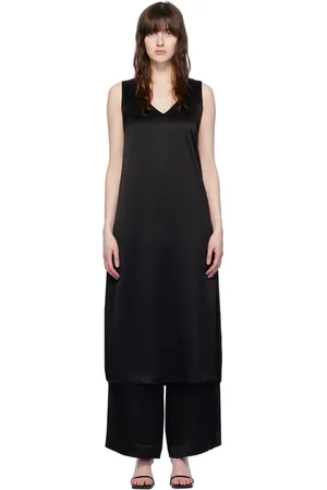 Elleme Black V-Neck Midi Dress