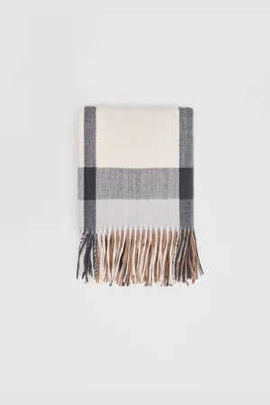 Stradivarius Fringed checked scarf OS