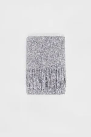 Stradivarius Brushed thread scarf OS