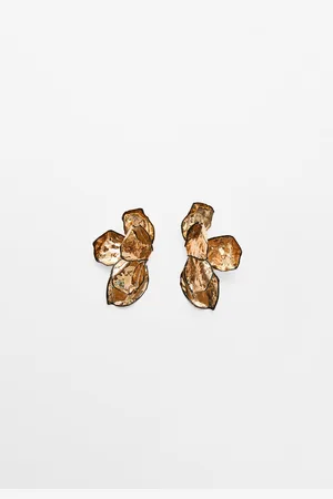 Stradivarius Petal earrings with textured detail OS